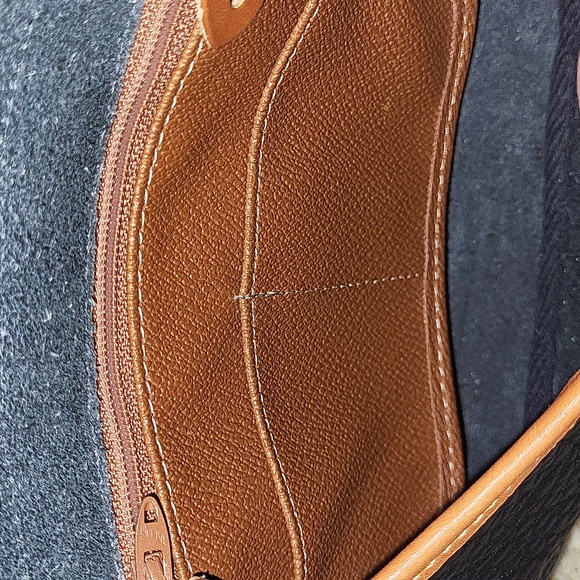 Dooney & Bourke Classic Black and Tan Crossbody Bag - Picture 10 of 16